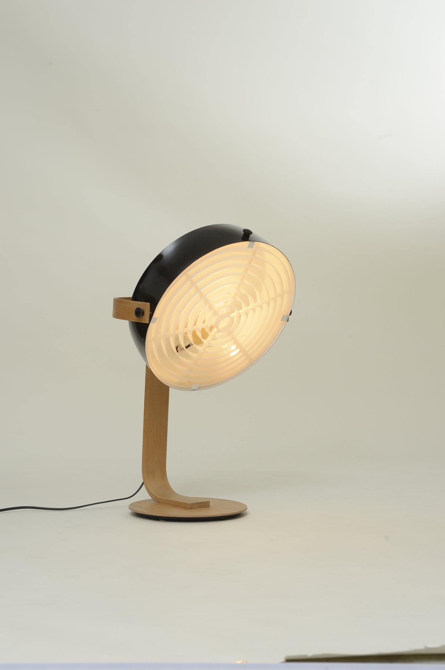 Lampe A Poser Design Suedois Bois